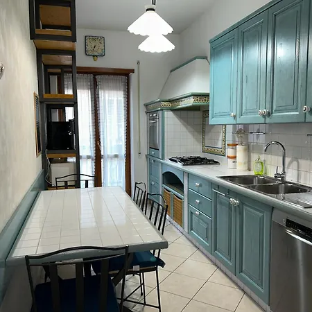 Casa Elegante Vicino Al Centro Di Apartamento